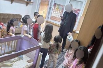 La recente scoperta di una casa a Brčko, in Bosnia ed Erzegovina, ha scosso profondamente la comunità locale e attirato l'attenzione dei media internazionali.