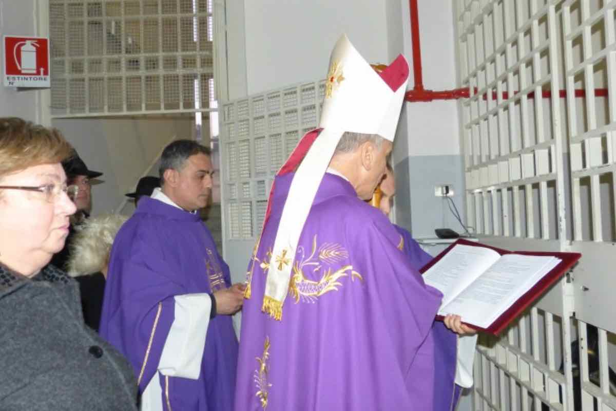 Questi incontri, che si svolgeranno una volta al mese, comprenderanno celebrazioni di Messa e momenti di Adorazione Eucaristica.