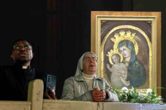 Maria Mater Ecclesiae_ l'immagine del Rosario per la salute del Papa ha una storia straordinaria