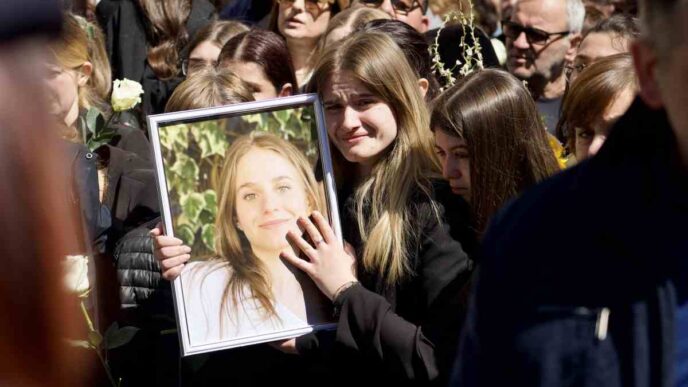 Ilaria Sula parla mons. Soddu: promuovere il rispetto per evitare nuove tragedie