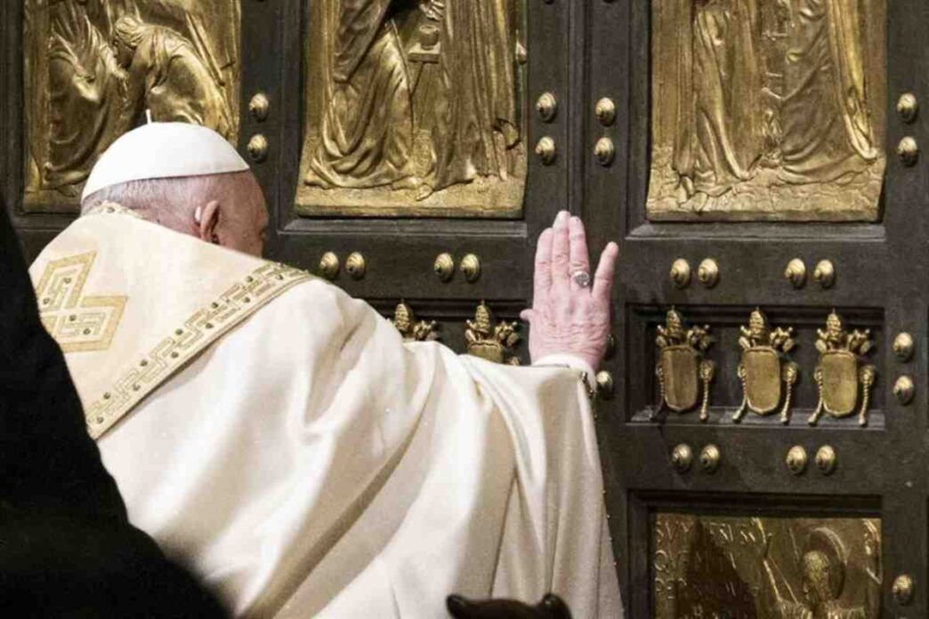 Le Porte Sante: storia e curiosità del simbolo eterno di perdono