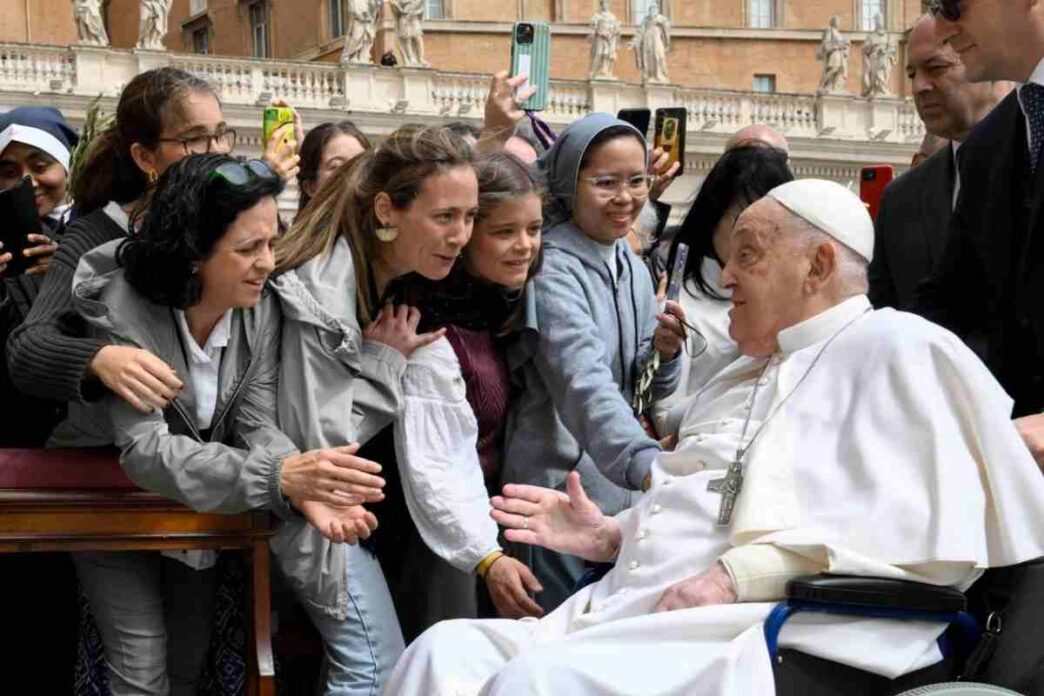 Papa Francesco sorpresa nella Domenica delle Palme: seconda comparsa in Piazza San Pietro