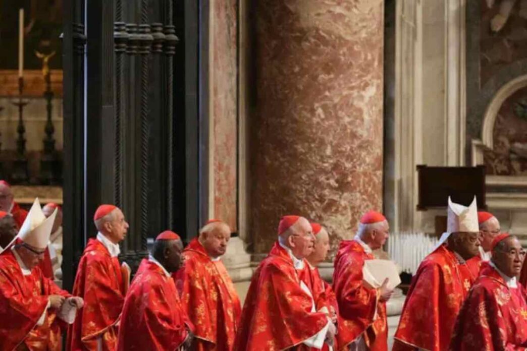 Se entro tre giorni non si raggiungerà un consenso, è previsto un giorno di pausa per la riflessione e la preghiera, come da tradizione .