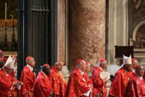 Se entro tre giorni non si raggiungerà un consenso, è previsto un giorno di pausa per la riflessione e la preghiera, come da tradizione .