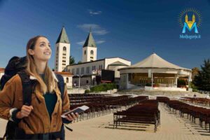 Se siete giunti a Medjugorje, desideriamo fornirvi alcune indicazioni pratiche e avvisi relativi ai programmi parrocchiali.