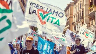 Manifestazione per la vita a Roma: 10 maggio, Piazza della Repubblica, quarta edizione dell'evento che difende il diritto alla vita.