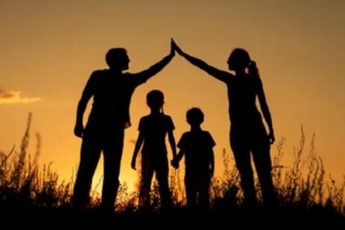 La sessualità, infatti, è strettamente legata all’amore autentico, alla responsabilità e al rispetto reciproco, valori che spesso vengono trascurati nella discussione attuale.