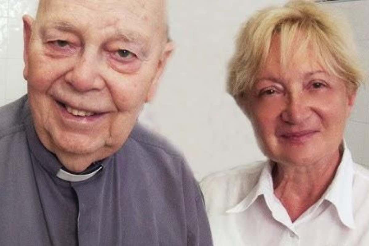 Ma come può il diavolo temere un essere umano? Suor Angela spiega che questo è possibile grazie alla presenza di Gesù in noi: “Noi abbiamo la resurrezione di Gesù dentro di noi. Il diavolo lo sa bene