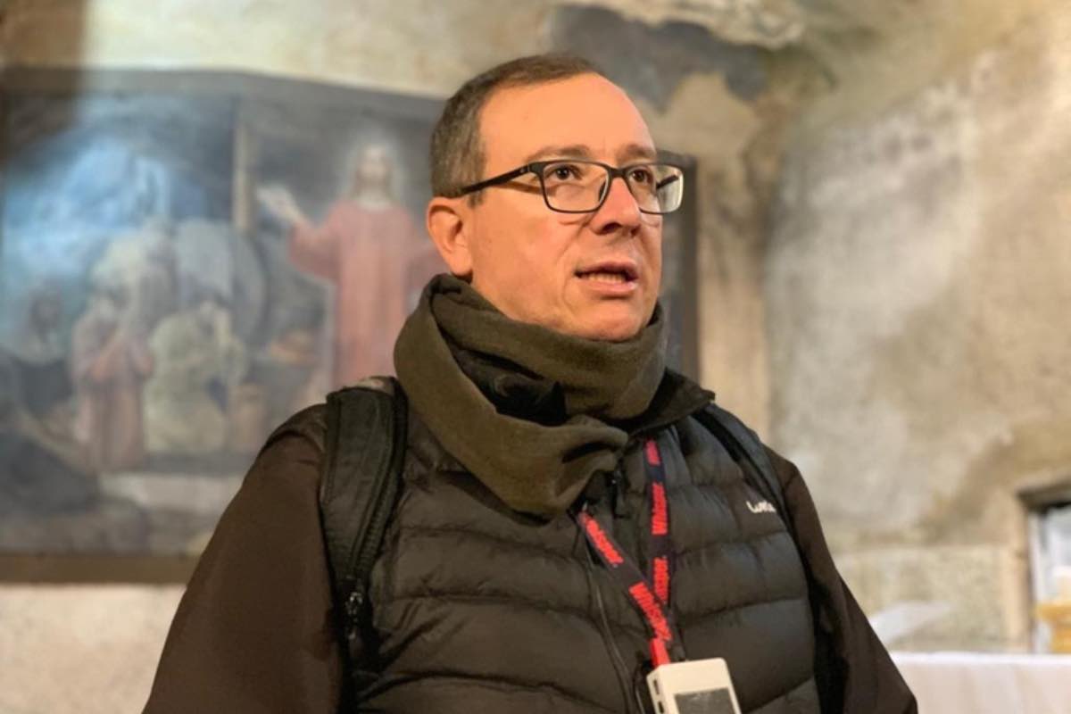 Padre Ielpo ha sottolineato, ringraziando per la nomina, di essere consapevole della “gravità del momento” che la storia odierna impone alla Terra Santa, teatro di tensioni sociali e politiche