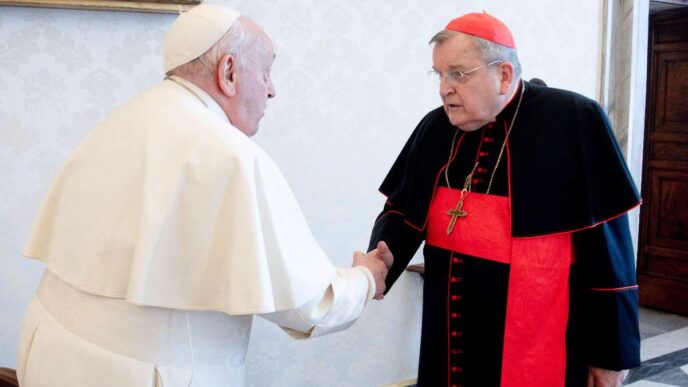 “È mia speranza”, ha detto Burke, “che [Leone] prosegua nel percorso tracciato da Papa Benedetto XVI, che aveva legiferato con tanta saggezza e carità per il bene della Chiesa”.