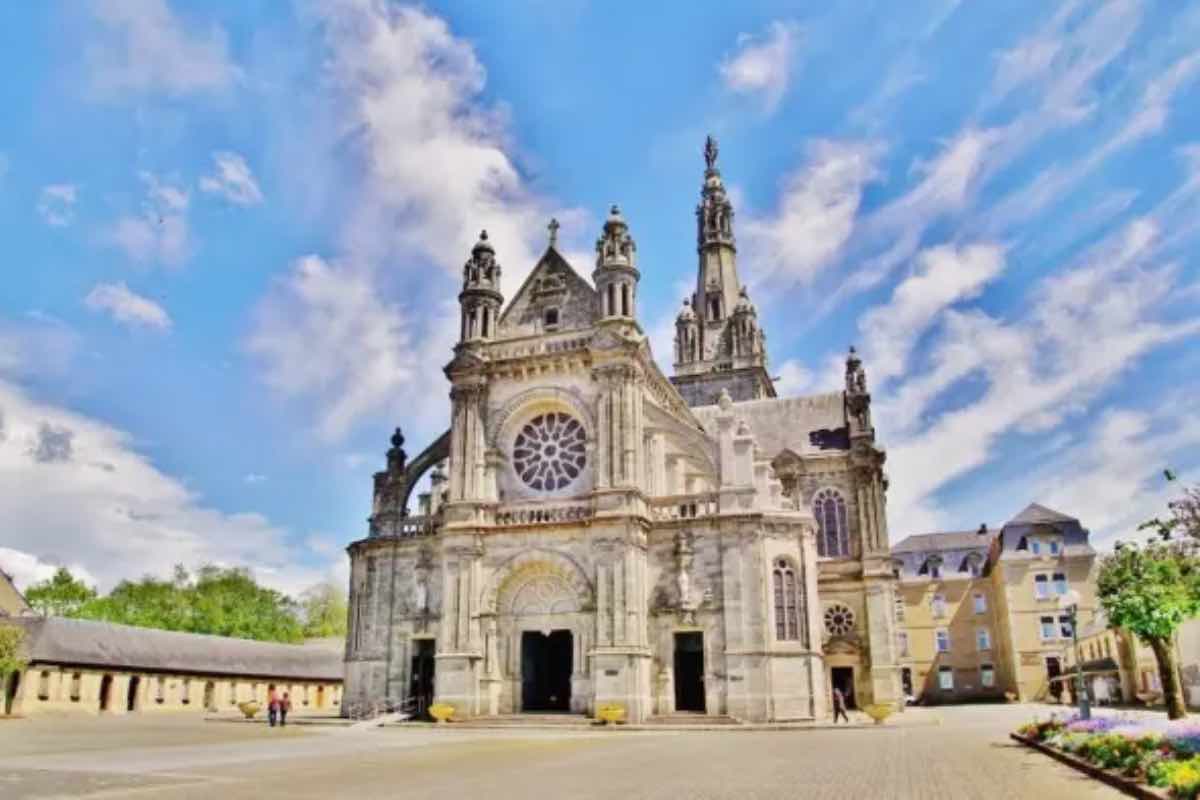 Non rubiamo a Dio il santuario sacro della nostra anima.