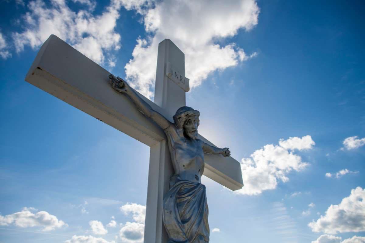 Lo Spirito Santo non attira a sé, ma ci conduce a Cristo