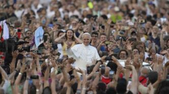 Il Pontefice ha messo in luce la profonda valenza spirituale del pellegrinaggio, descrivendolo come un tempo di grazia per riscoprire il senso della propria vita alla luce della fede