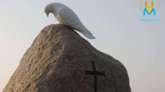 ogni cristiano riceve il dono dello Spirito Santo nel Battesimo e lo Spirito viene confermato in modo pieno nel Sacramento della Confermazione