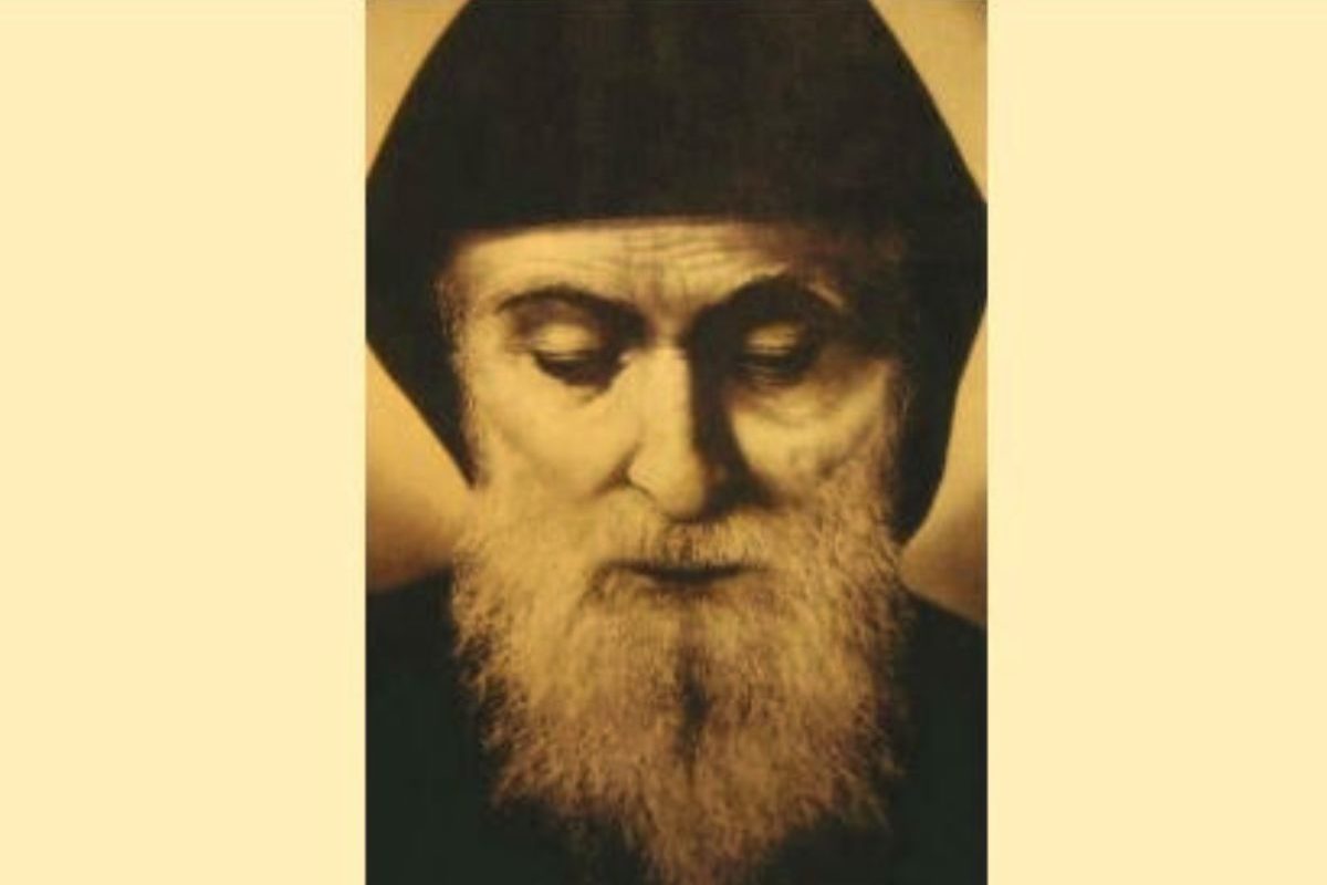 i prodigi sulla tomba di san charbel