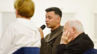 L’arcivescovo Cavalli e fra Zvonimir Pavičić presentano il programma di quest’anno