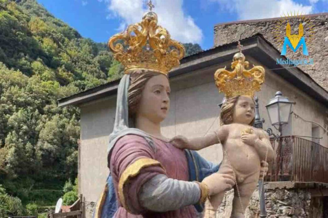 La festa della Madonna di Polsi, che ogni anno richiama migliaia di pellegrini, non avrà luogo a causa dei ritardi nei lavori di messa in sicurezza della strada principale di accesso