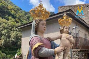 La festa della Madonna di Polsi, che ogni anno richiama migliaia di pellegrini, non avrà luogo a causa dei ritardi nei lavori di messa in sicurezza della strada principale di accesso