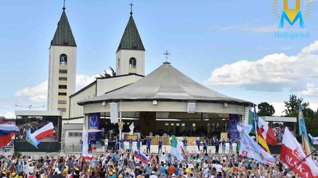 Dal 1° settembre, il programma quotidiano subirà alcune modifiche che interessano sia i momenti comunitari in chiesa, sia gli appuntamenti sui monti che hanno reso celebre questo luogo mariano.