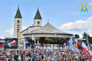 Dal 1° settembre, il programma quotidiano subirà alcune modifiche che interessano sia i momenti comunitari in chiesa, sia gli appuntamenti sui monti che hanno reso celebre questo luogo mariano.