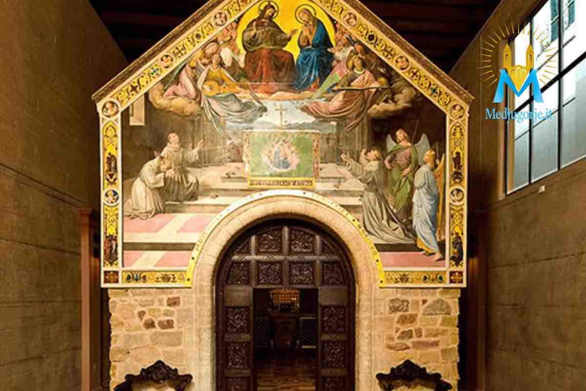 il 1° e il 2 agosto, milioni di fedeli si raccolgono attorno alla Porziuncola, nella basilica di Santa Maria degli Angeli
