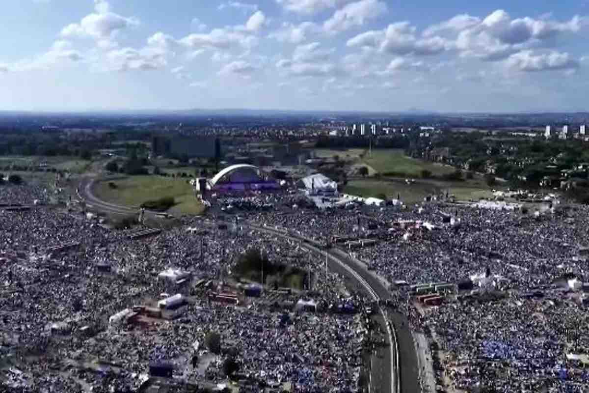 oltre un milione di giovani ha accolto le parole del Papa a Tor Vergata, durante la celebrazione conclusiva del Giubileo dei giovani