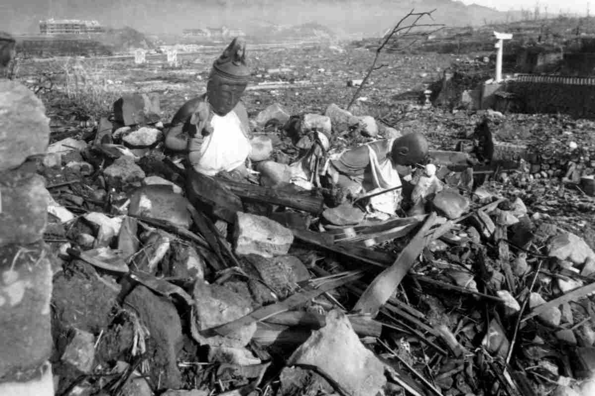 distruzione atomica