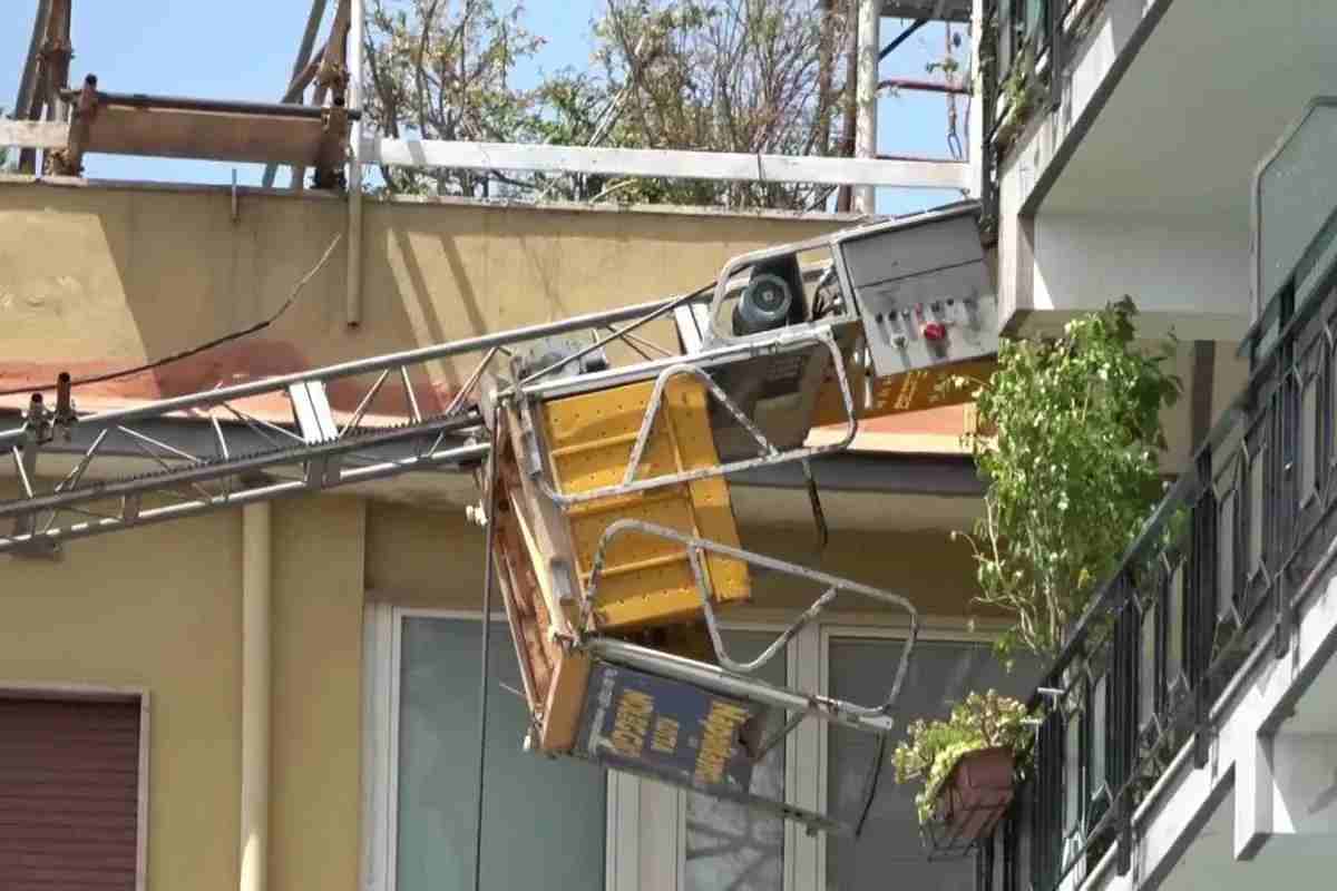 strage lavoro napoli