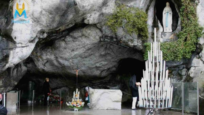 Circa quattromila pellegrini raggiungeranno il santuario mariano ai piedi dei Pirenei, unendo la propria fede al desiderio della pace