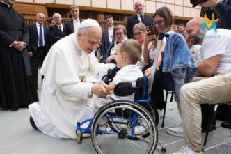 Papa Leone XIV ha scelto di mettere al centro la parabola evangelica del Buon Samaritano, figura che rappresenta l’amore concreto, capace di chinarsi sulle ferite dell’altro