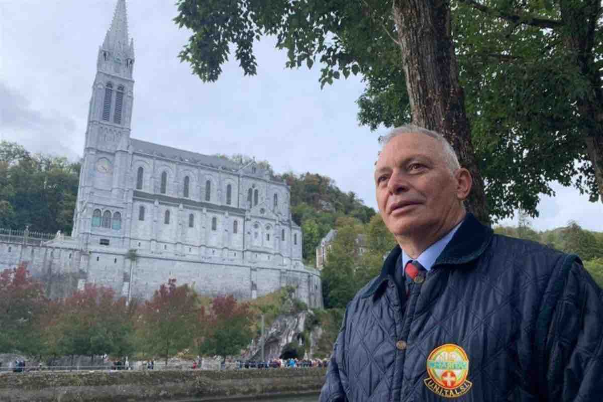 Il presidente nazionale dell’Unitalsi, Rocco Palese, ha espresso gratitudine a quanti rendono possibile il pellegrinaggio: sacerdoti, volontari, responsabili delle sezioni e soprattutto le persone ammalate, considerate “il cuore pulsante” della missione associativa.