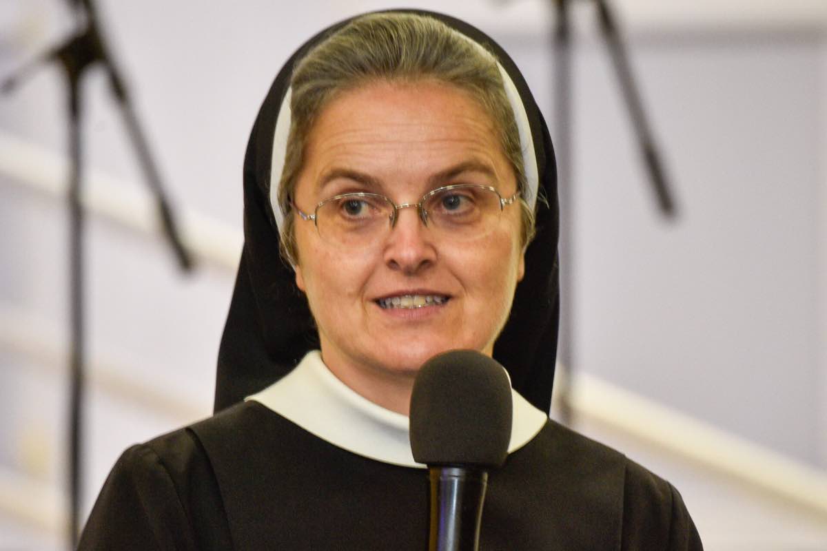 Suor Valerija Kovač, curatrice dell’opera, ha spiegato che si tratta del libro più importante mai pubblicato su Medjugorje, perché per la prima volta la Chiesa universale ha attribuito il massimo livello di riconoscimento a questo fenomeno: il nihil obstat.