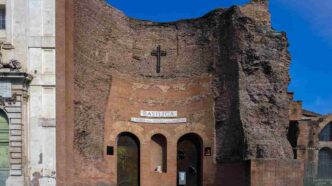 basilica roma vandalizzata