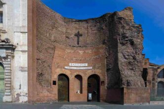 basilica roma vandalizzata