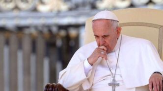 papa francesco preoccupato