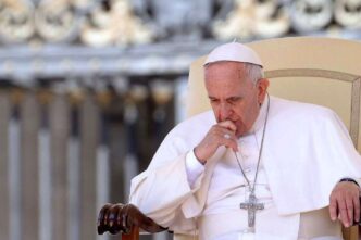 papa francesco preoccupato