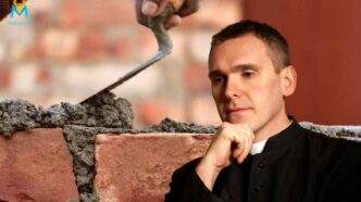 sacerdote costruttore