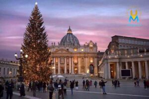 L’albero di San Pietro giungerà dalle valli innevate dell’Alto Adige, mentre il presepe porterà con sé i colori e la spiritualità della Campania