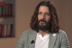 Jonathan Roumie e il commovente racconto sull'Eucaristia