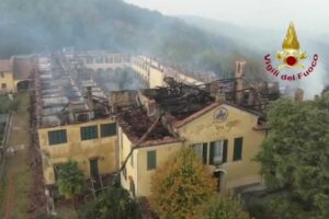 incendio monastero