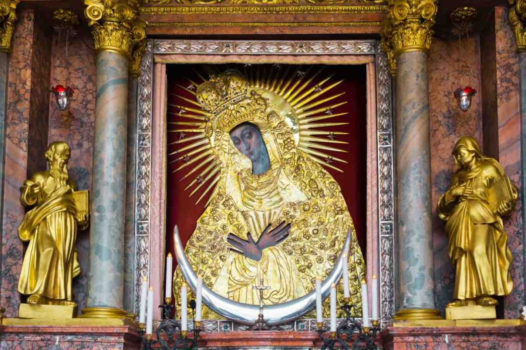 Madonna Porta Aurora