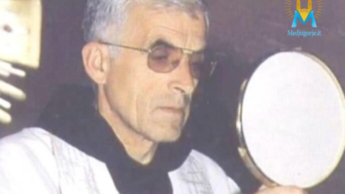 Padre Slavko Barbaric durante una funzione