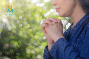 Persona in preghiera