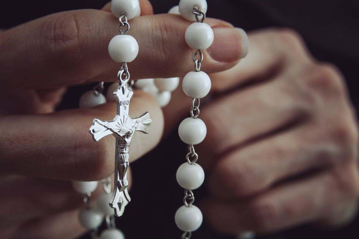 come si struttura la devozione delle mille ave maria