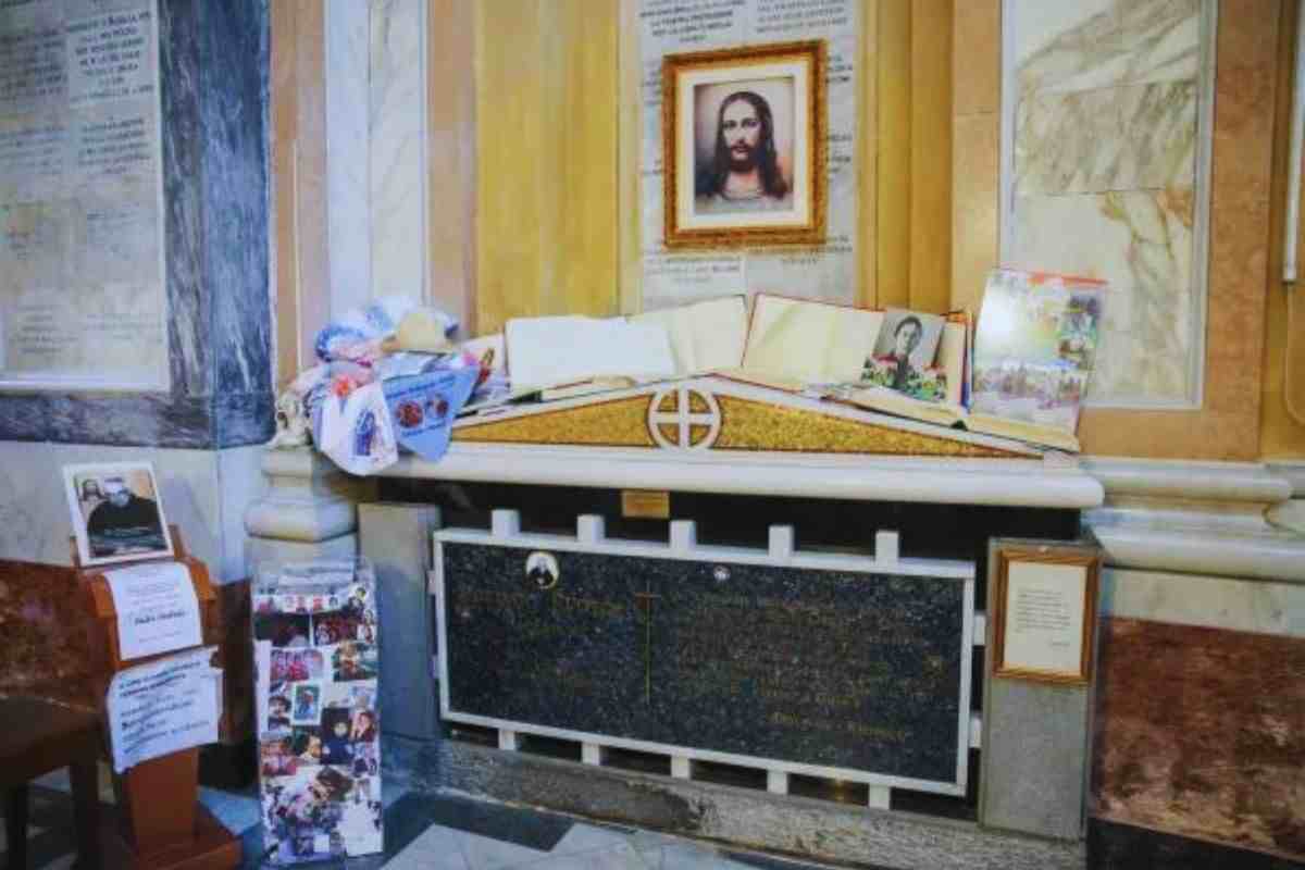 l'immagine di Gesù sulla tomba di don dolindo ruotolo