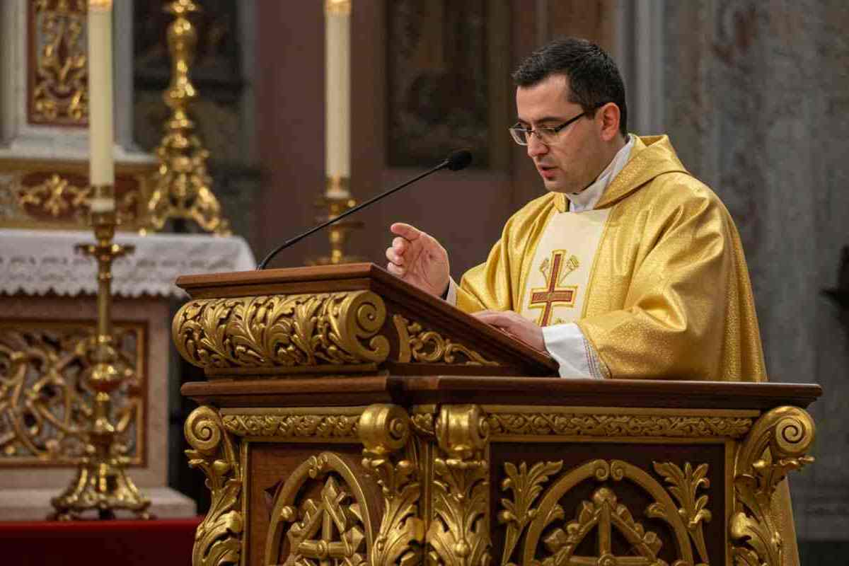 Vangelo di oggi 4 gennaio: "La Luce vera che genera Amore"