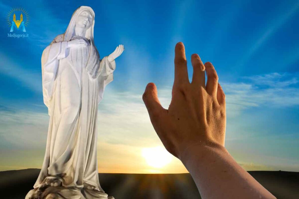 Medjugorje: "Le mani che guidano alla gioia eterna"