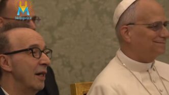 Papa Leone XIV e Roberto Benigni guardano il monologo su Pietro