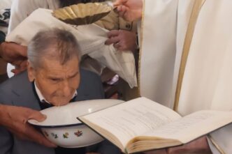 A 100 anni riceve tutti i sacramenti