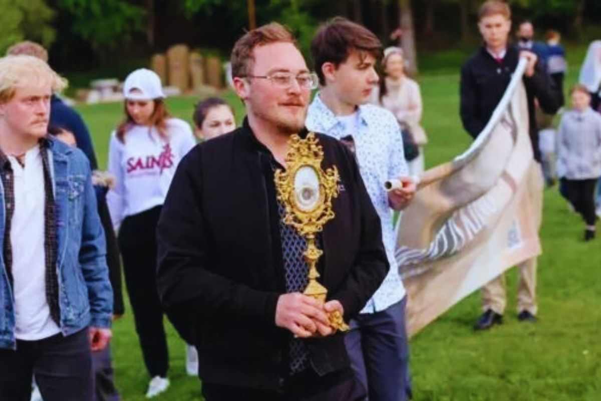 la catalogazioe delle reliquie dei santi